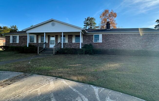 Introducing a charming 3-bedroom, 2-bathroom home located on the desirable west side of Russellville, AR.