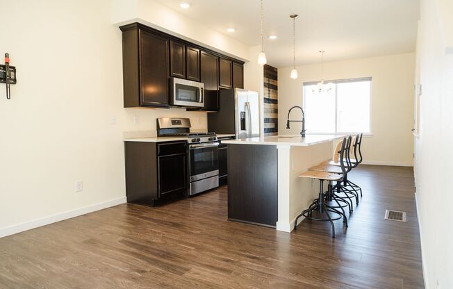 Nice, Clean 2 bedroom townhome with 2 primary suites!