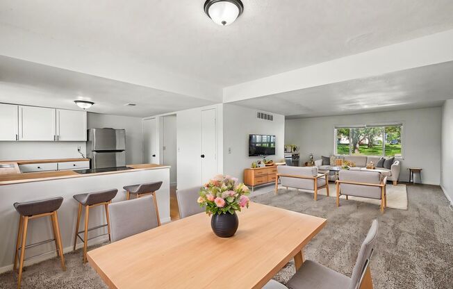 2 beds, 1 bath, 780 sqft, $1,100, Unit 162 Terrace-6922