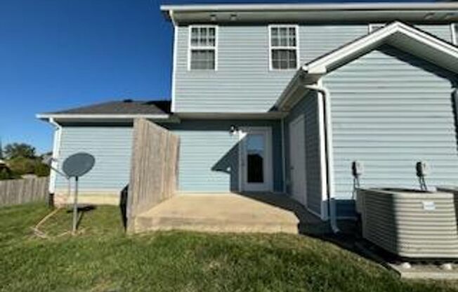 3 beds, 2.5 baths, $1,499, Unit 1077-F Two Mile Rd.