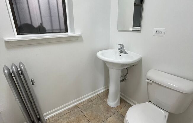 1 bed, 1 bath, 645 sqft, $885