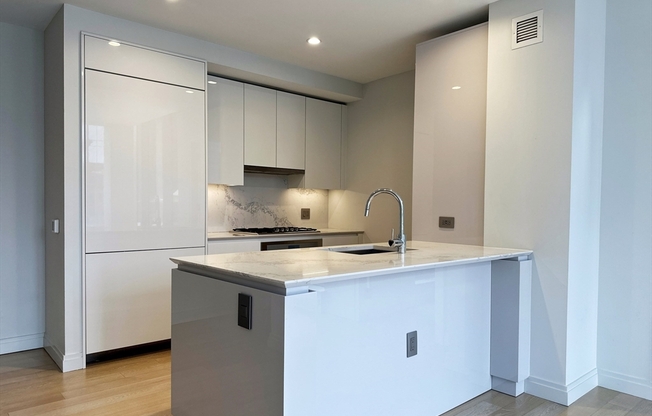 2 beds, 2 baths, 1,030 sqft, $9,000, Unit 1705