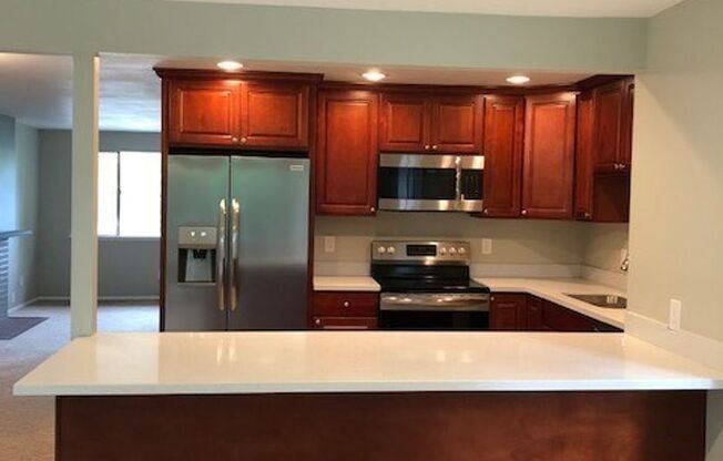 4 Bedroom 1.5 Bathroom House In Bellevue Lake Hills