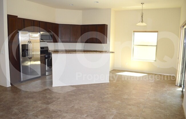 3113 E DANBURY RD