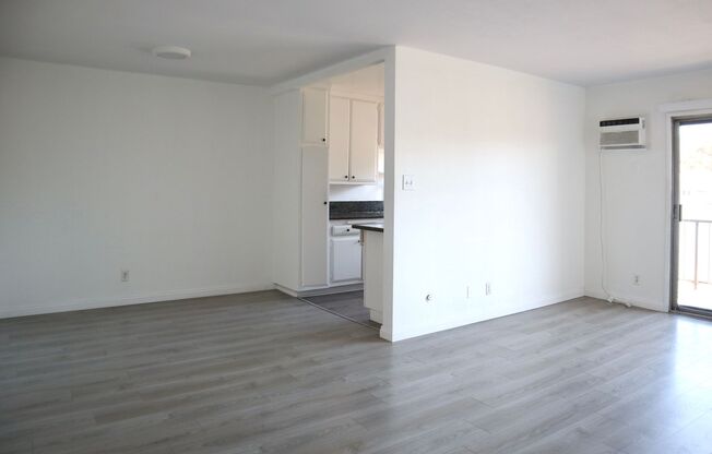 321 S Harvard Blvd Apartments