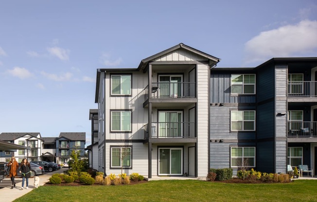 glacier run one and two bedroom apartments exterior