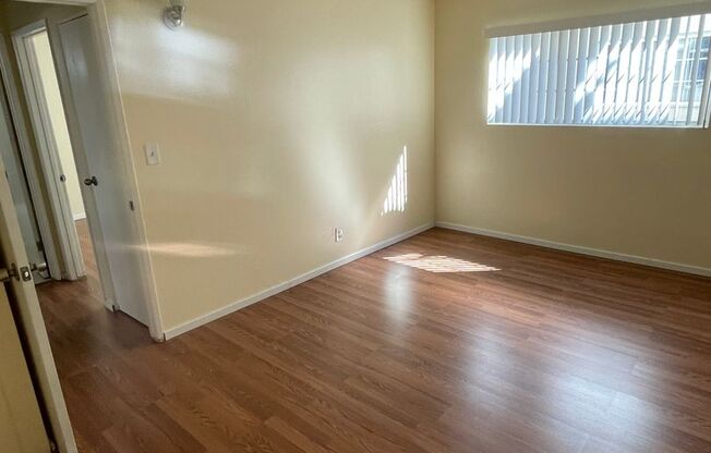 2 beds, 1 bath, 819 sqft, $2,295, Unit 1220-02