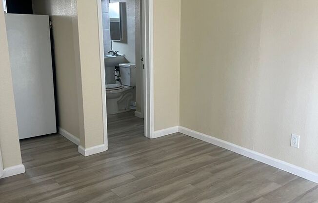Studio, 1 bath, 300 sqft, $1,600, Unit 2304-11