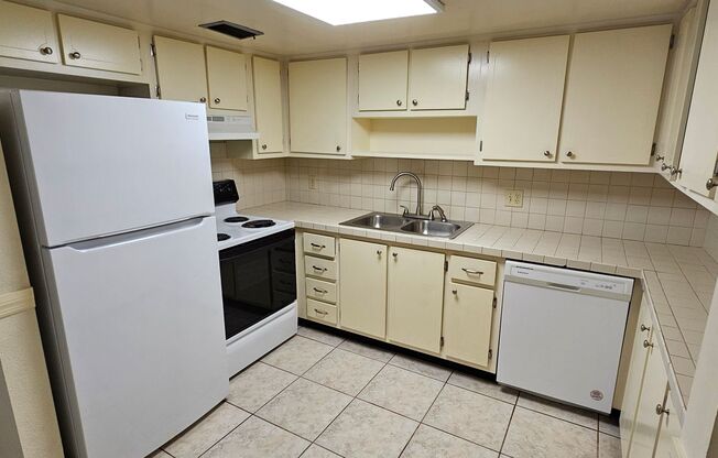 2 beds, 2 baths, $1,500