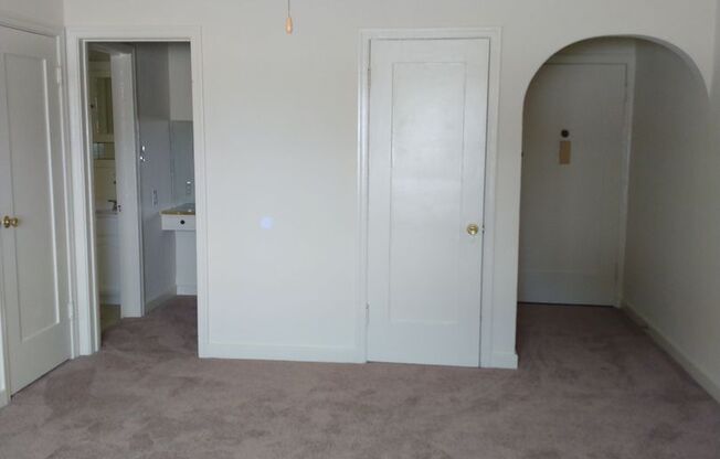 CM Lockwood Avenue (#815)
