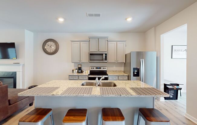 Beautiful 3-Bedroom Townhome with Modern Finishes and Open Floor Plan