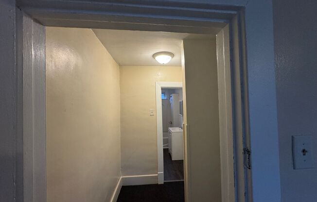 2 beds, 1 bath, $1,000