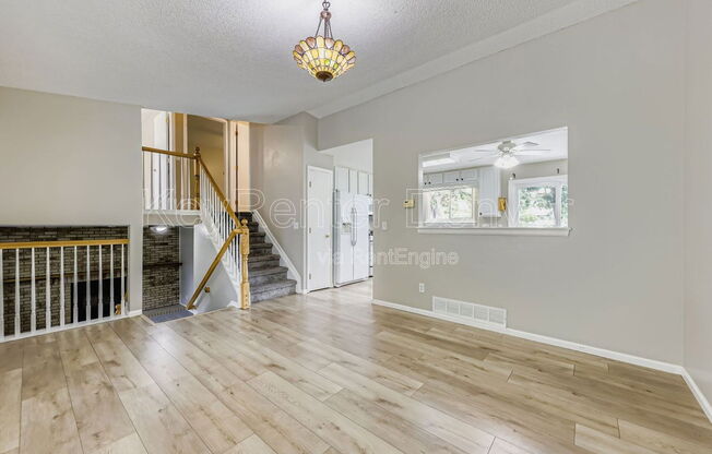 4474 E 94 AVE