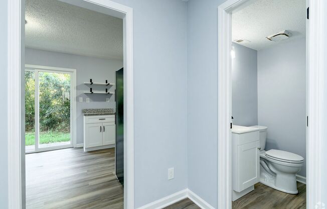 2 beds, 1.5 baths, 1,000 sqft, $1,275, Unit 28