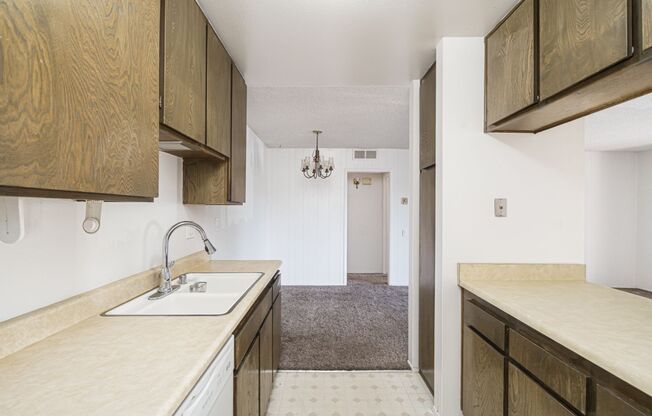 1Bed/1Bath Single Story Condo in La Mesa with several amenities