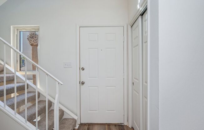 Spacious townhouse with large 2nd floor covered patio!