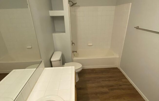 3 beds, 2 baths, $1,875, Unit # 1313