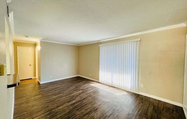 1 bed, 1 bath, 666 sqft, $1,175, Unit 1-230