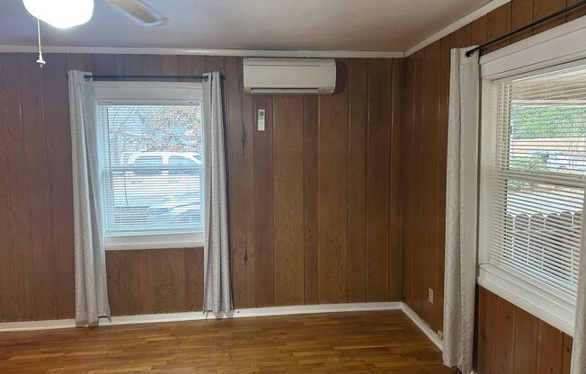 2 beds, 1 bath, $1,495