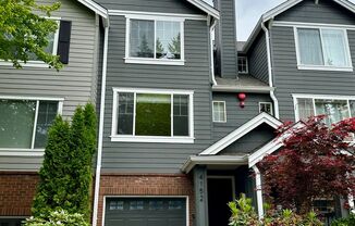 2Bd/2.5Ba Issaquah Townhouse