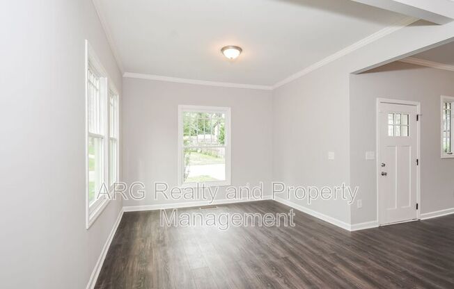 393 ATWOOD ST SW