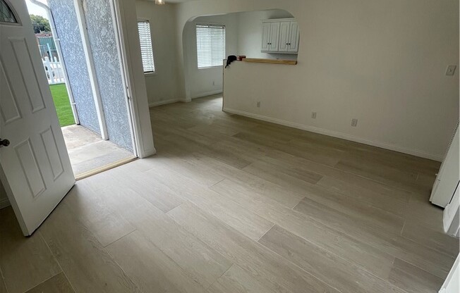 1605 W 206 ST