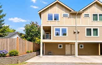 Convenient Northgate 3B Townhome