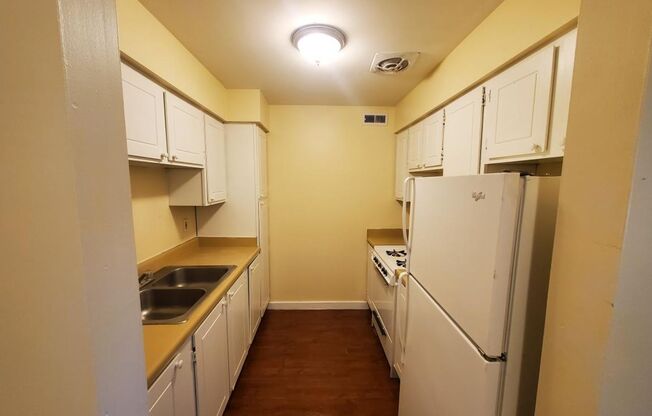 1 bed, 1 bath, 725 sqft, $625