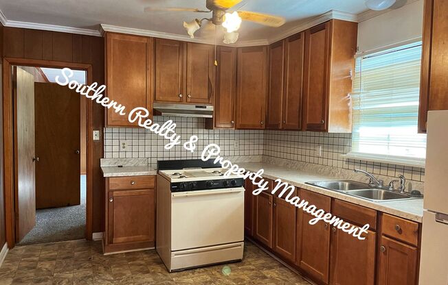 3 beds, 1 bath, $795