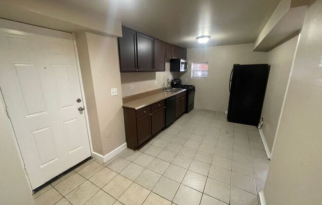 3 beds, 1 bath, $1,450