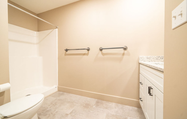 3 beds, 2 baths, 1,325 sqft, $2,100, Unit Apt. 306