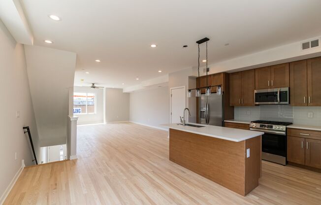 4 Bed Grays Ferry Home