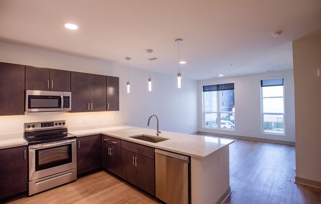 1 bed, 1 bath, 648 sqft, $1,395, Unit APT 210