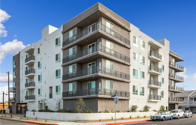1 bed, 1 bath, 452 sqft, $1,810, Unit 201