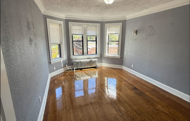 1651 E 74th Place
