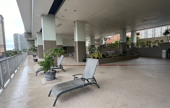 Studio, 1 bath, 317 sqft, $1,800, Unit 909