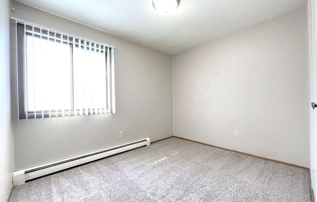 2 beds, 1 bath, 620 sqft, $815, Unit 525-1