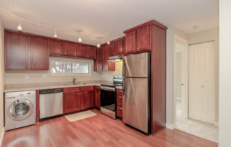 Beautiful 2 Bed Des Moines Condo with Amazing Community Features!