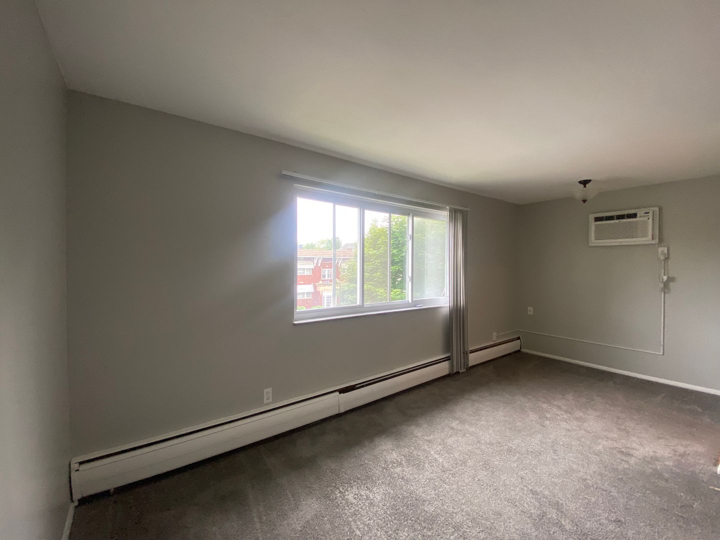 1450 Riverside
