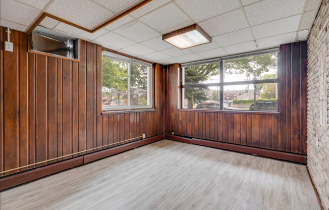 2 beds, 1 bath, 750 sqft, $1,400, Unit 10