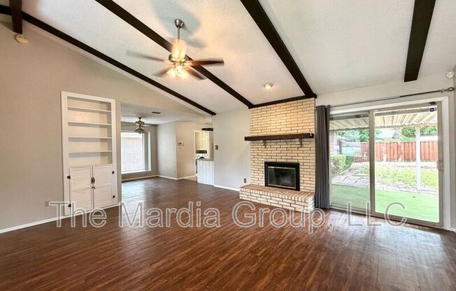 1506 WHITEOAK DR