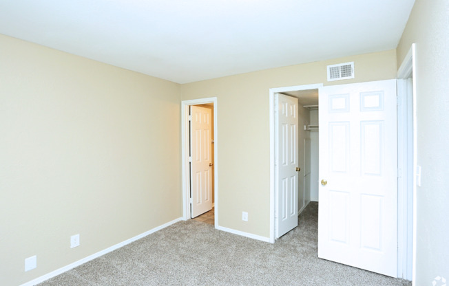 1 bed, 1 bath, 600 sqft, $949, Unit Apt 605