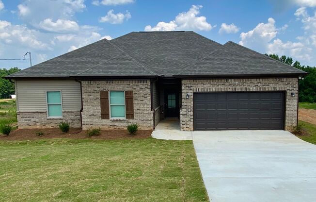 DEPOSIT PENDING! Home for Rent in Jasper, AL... Available to View with 48 Hour Notice!!!