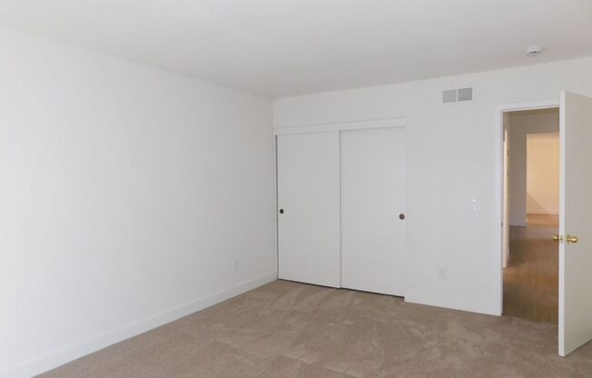 2 beds, 2 baths, $2,900, Unit 859