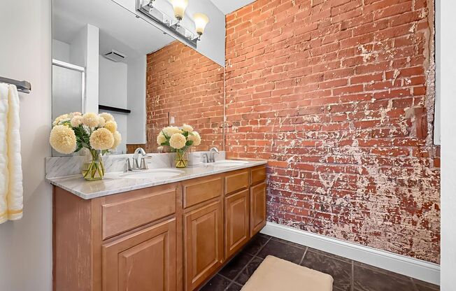 1 bed, 1 bath, 940 sqft, $1,450, Unit 102