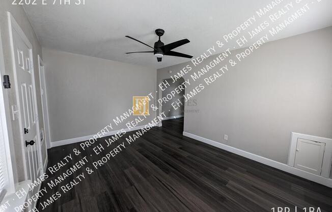 2202 E 7 ST
