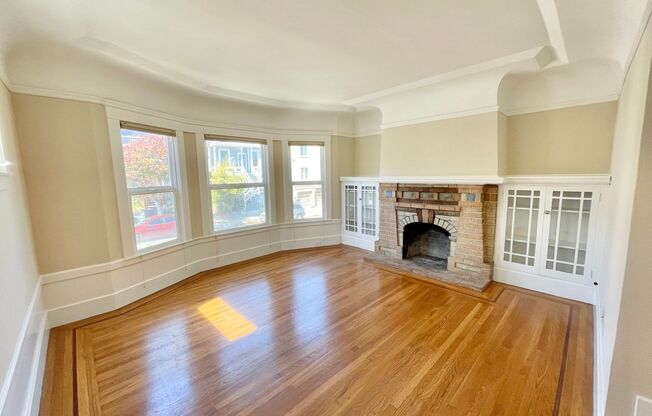 Bernal Heights 3BD/2BA Condo!  Parking!  Laundry!  Pet OK!  PROGRESSIVE