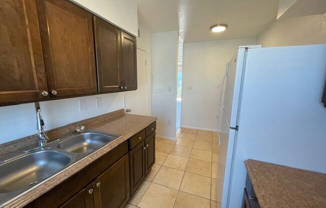 2 beds, 2 baths, 950 sqft, $1,250, Unit 534J