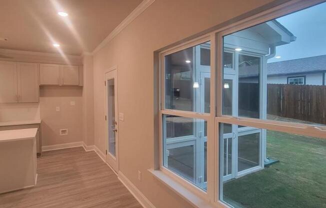1307 FERN RDG CT