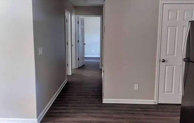 3 beds, 1.5 baths, 947 sqft, $1,250, Unit CC 1C